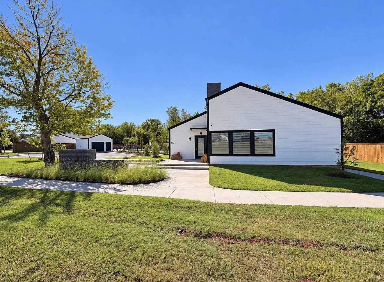 Hearthstone Homes - Moore — Photo 3