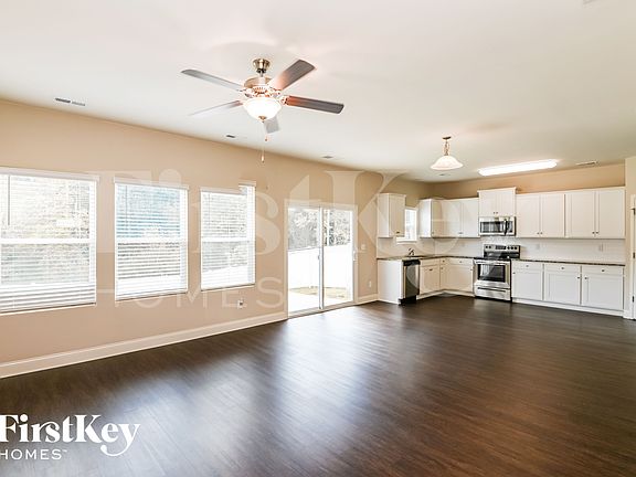 3rd image of 9317 Sloan Forest Dr