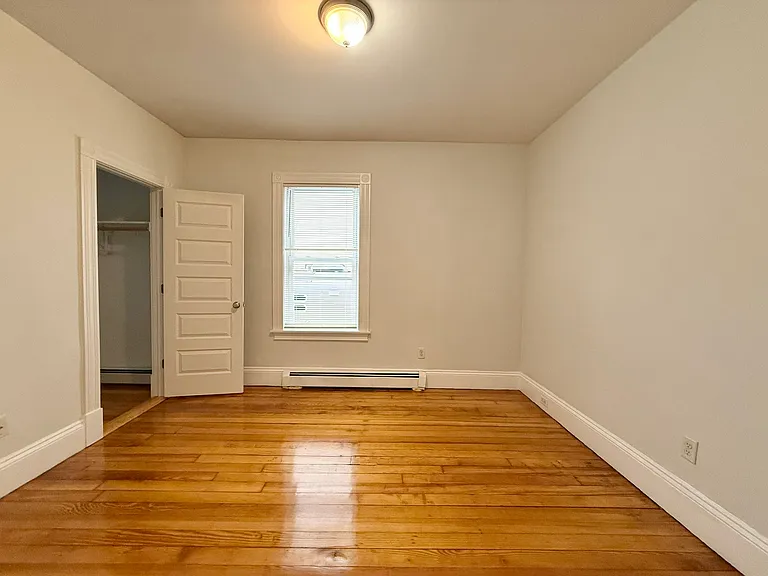 15 Romsey St #3 — Photo 11