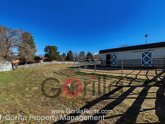 3rd image of 1532 E Churchill Downs Dr
