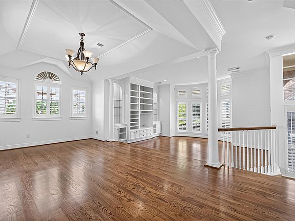 3rd image of 5202 Sagecircle St S