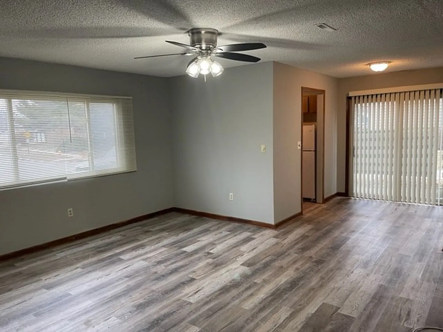 902 Hartwell Drive — Photo 3