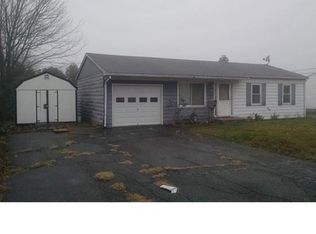 20 Crestwood Rd, Ansonia, CT 06401