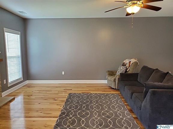 5th image of 100 Oxfordshire Cir