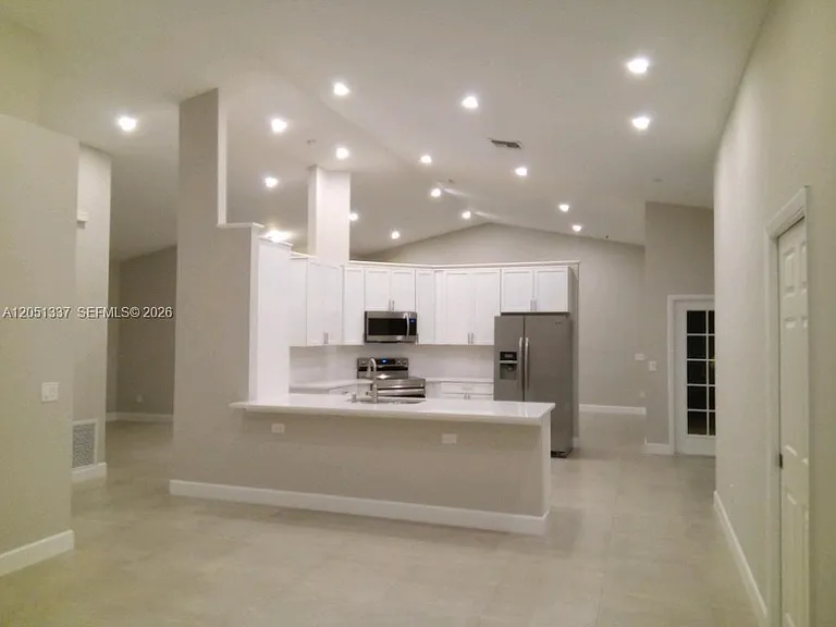 9367 Lake Serena Dr — Photo 2
