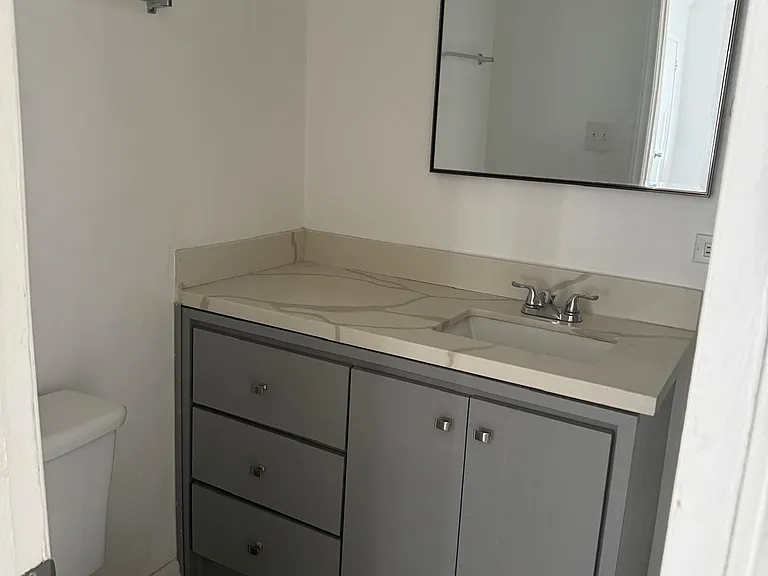 5741.5 Carlton Way #202 — Photo 3