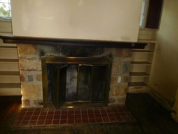 fireplace living room