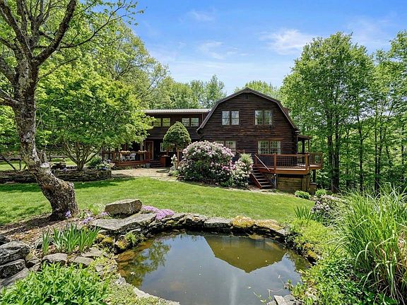 3rd image of 590 Fox Rd