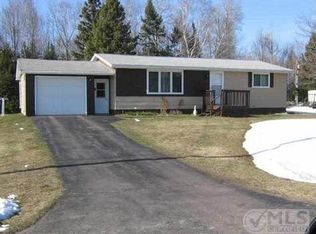 723 Pebble Beach Dr, Ontonagon, MI 49953