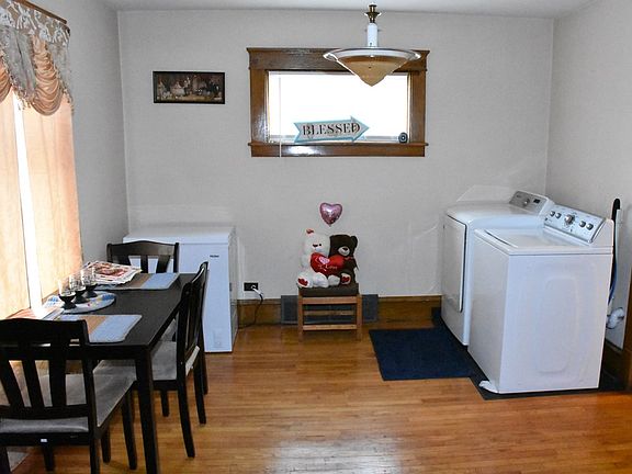 5th image of 575 North St