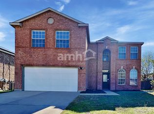 1129 Roundhouse Dr, Saginaw, TX 76131