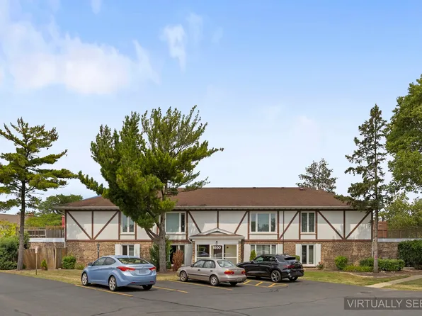 1860 W Surrey Park Ln Unit 2B, Arlington Heights, IL 60005