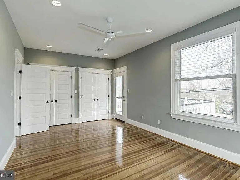 1732 N Veitch St — Photo 16