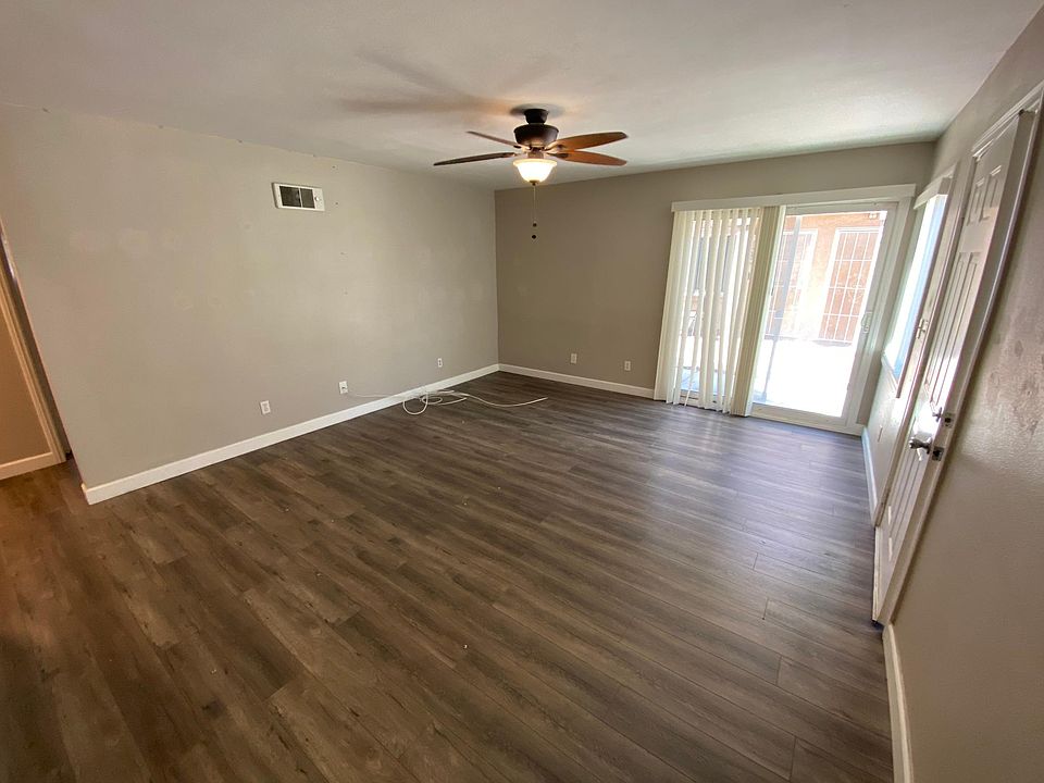 1st image of 4654 33rd St Unit 18
