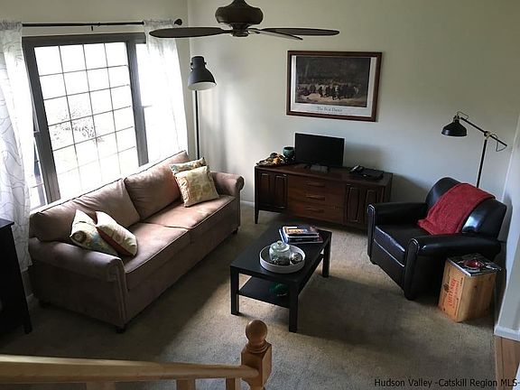 5th image of 47 Sunny Brook Cir