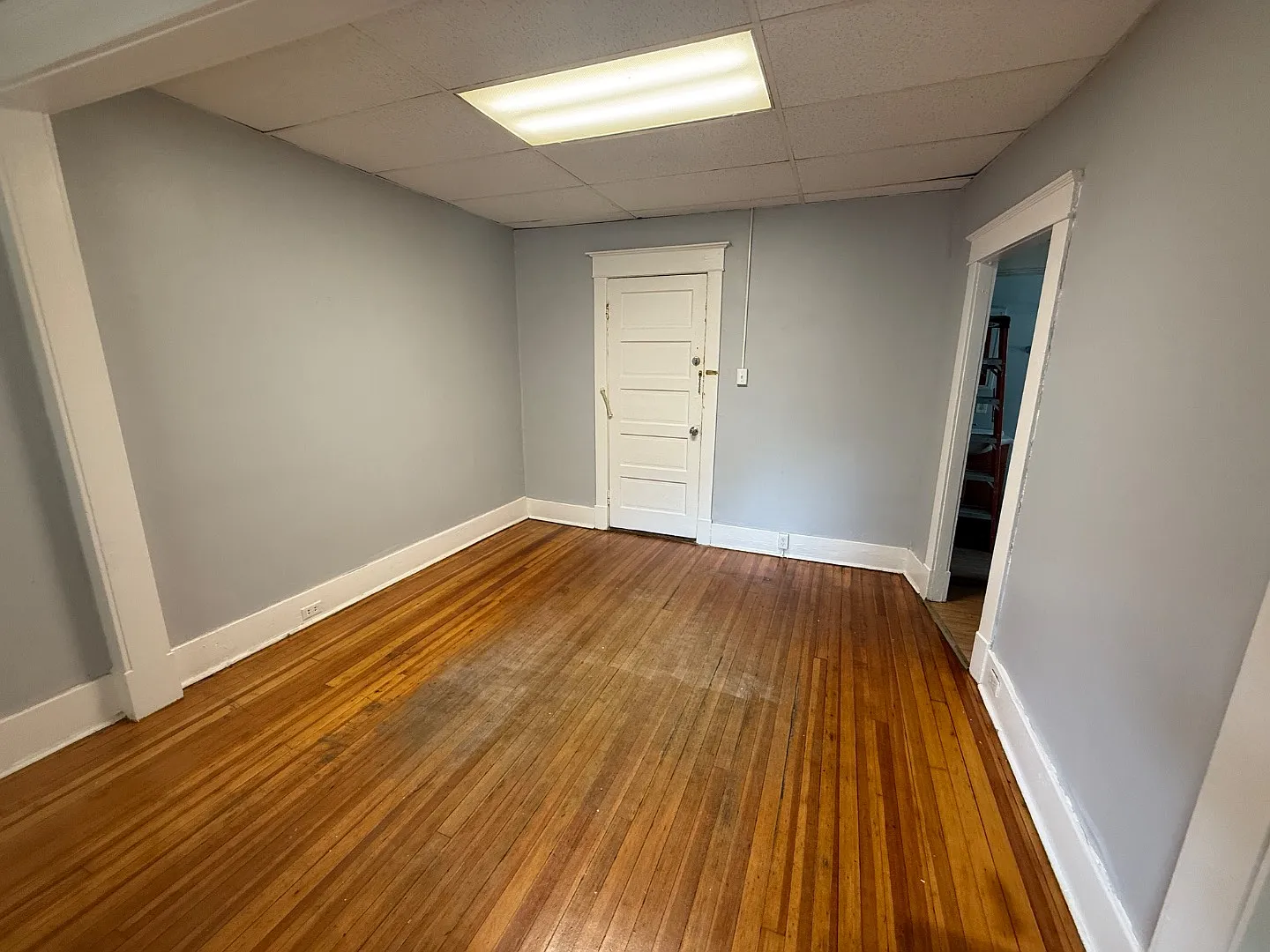 893 Lancaster St - 4 — Photo 2
