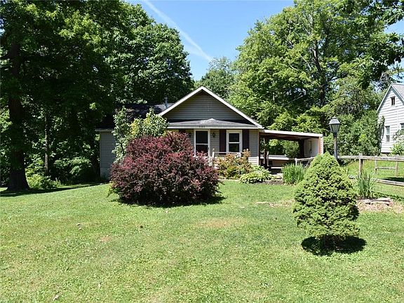 2nd image of 9393 Mercer Pike