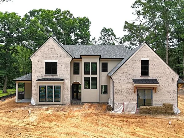 2271 Mitchell Rd, Lawrenceville, GA 30043