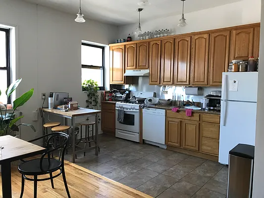 Rented by Ideal Properties Group | media 6