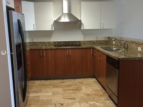 2nd image of 170 SE 14th St APT 2307