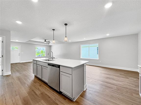 4th image of 1612 Justice Way