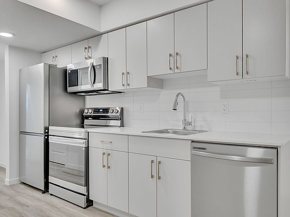 2nd image of 1235 Keswick Dr SW #4B
