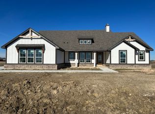 2912 Mossy Oak Dr, Terrell, TX 75161