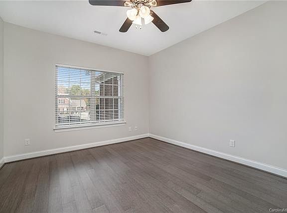 5th image of 1007 Garden Rose Ct