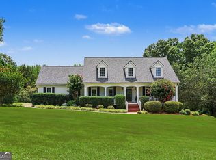 1825 Skelton Rd, Hoschton, GA 30548
