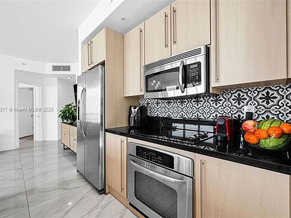 3rd image of 1111 SW 1st Ave APT 2714