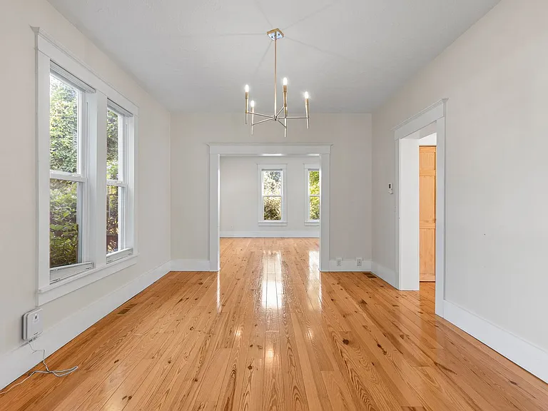 2047 N Sumner St — Photo 8