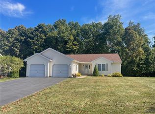 146 Hunt Valley Rd, Oneida, NY 13421