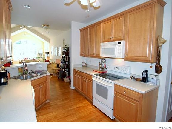 5th image of 4116 Coles Point Way