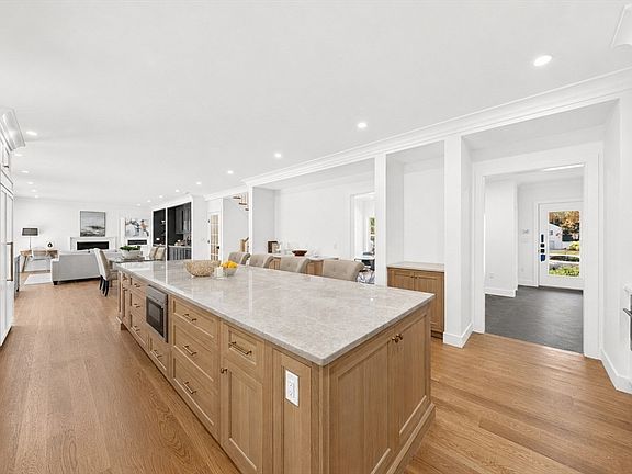 3rd image of 11 Viking Rd