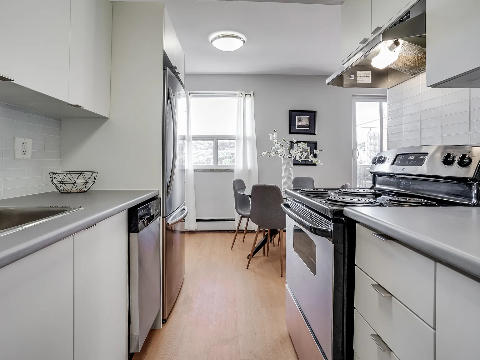 Mainwell Apartments — Photo 2