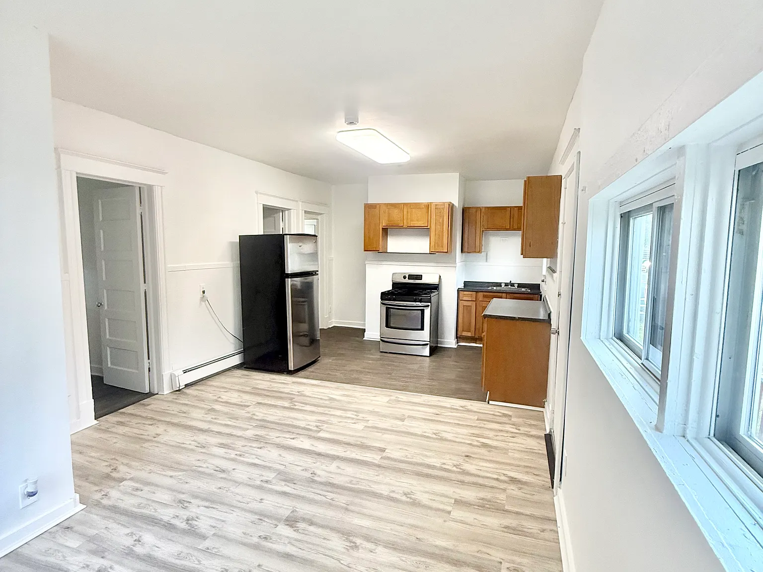 2 bed, $1,275 — Photo 1