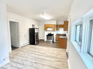 374 3rd Ave APT 1R, Troy, NY 12182