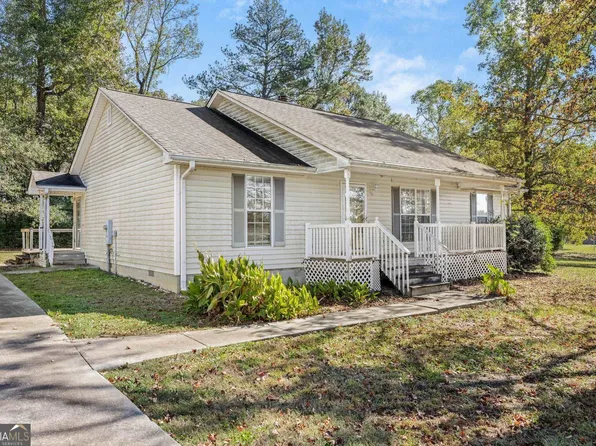 745 Seagraves Mill Rd, Hull, GA 30646