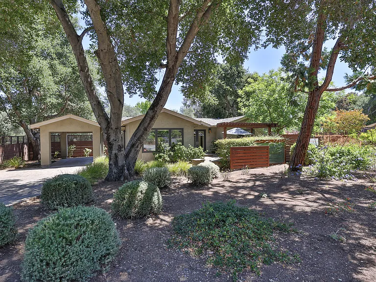 1705 Granger Ave — Photo 1