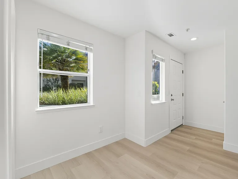 Stevens Creek Villas — Photo 27