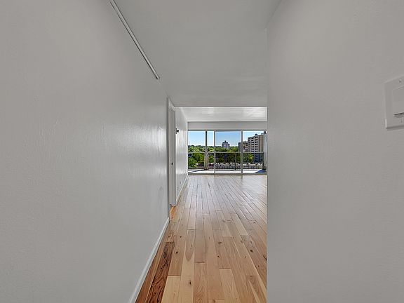 3rd image of 888 N Logan St APT 10F