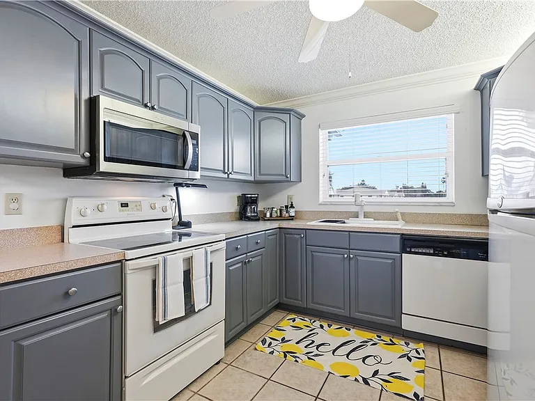 655 W Lake Jasmine Cir #207 — Photo 33