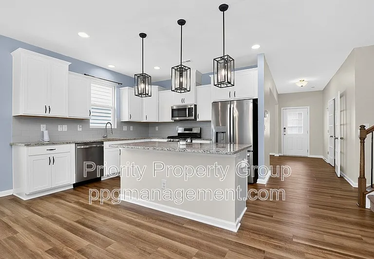3010 Eagle Ridge Ln — Photo 2