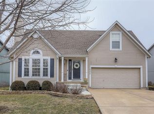 16424 W 158th Ter, Olathe, KS 66062