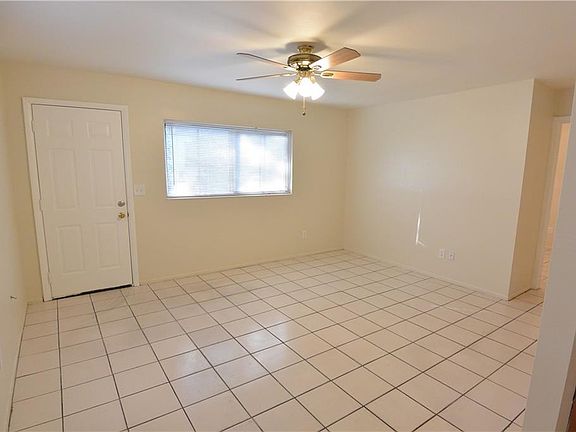 5th image of 714 5th Ave NE APT A