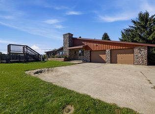 N911 Knepprath ROAD, Cedar Grove, WI 53013
