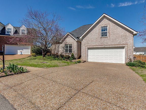 3rd image of 2304 Lismore Ct