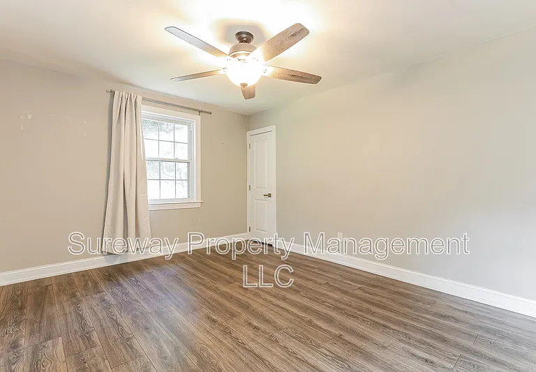350 Larchwood Rd — Photo 13