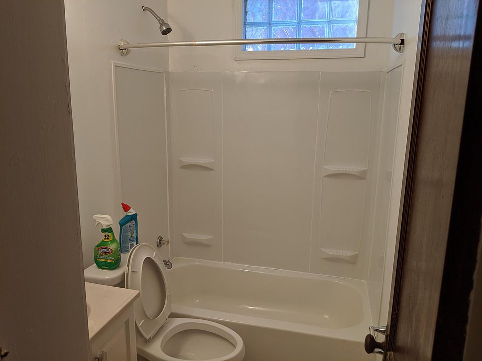 1st image of 564 West Ave #1
