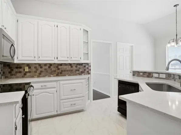 221 Brazil Dr, Hurst, TX 76054